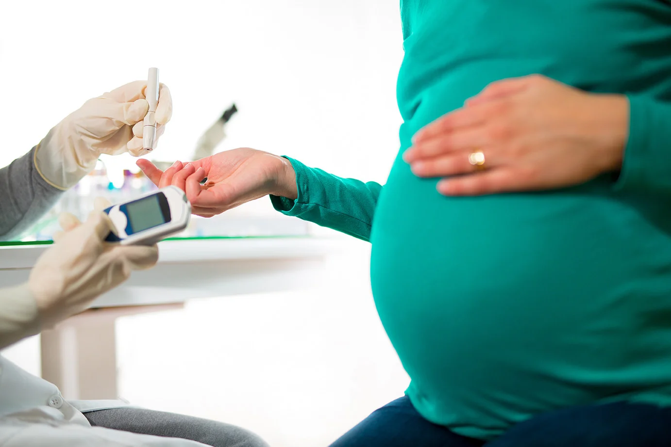 What are the symptoms of Gestational Diabetes?