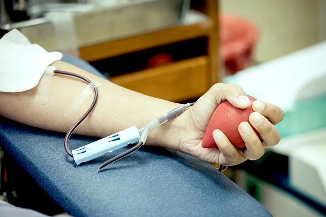 Can diabetics donate blood?